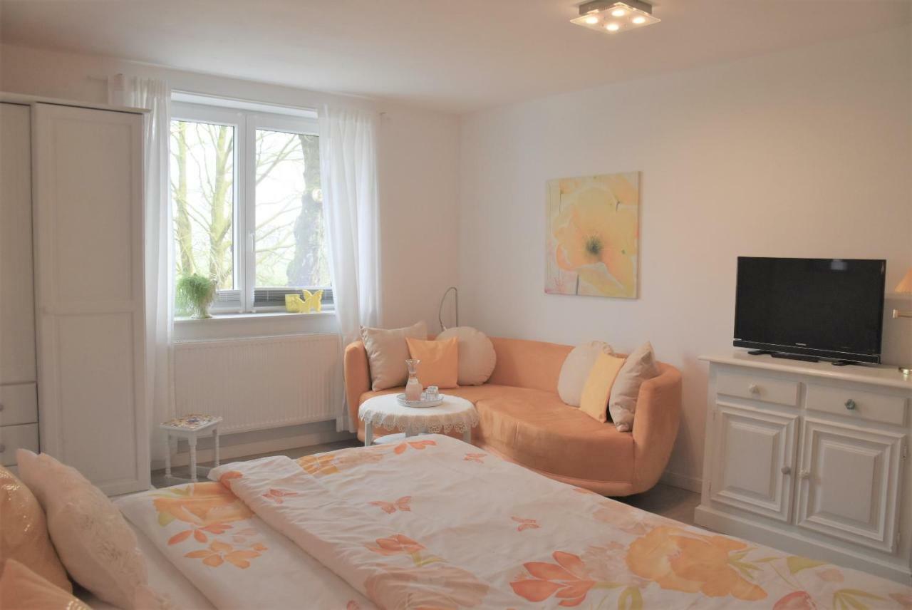 Gesundheitshof Denker Appartement Reußenköge Buitenkant foto